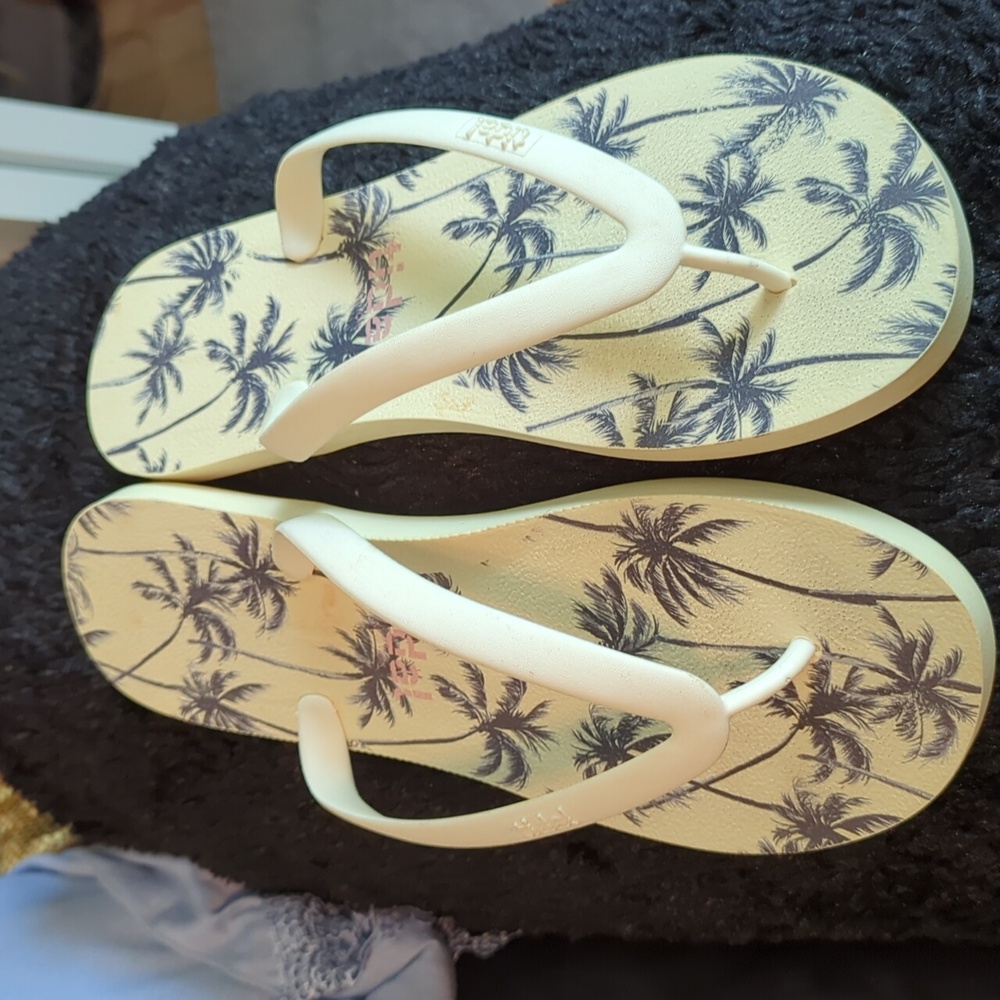 Men's flip flops